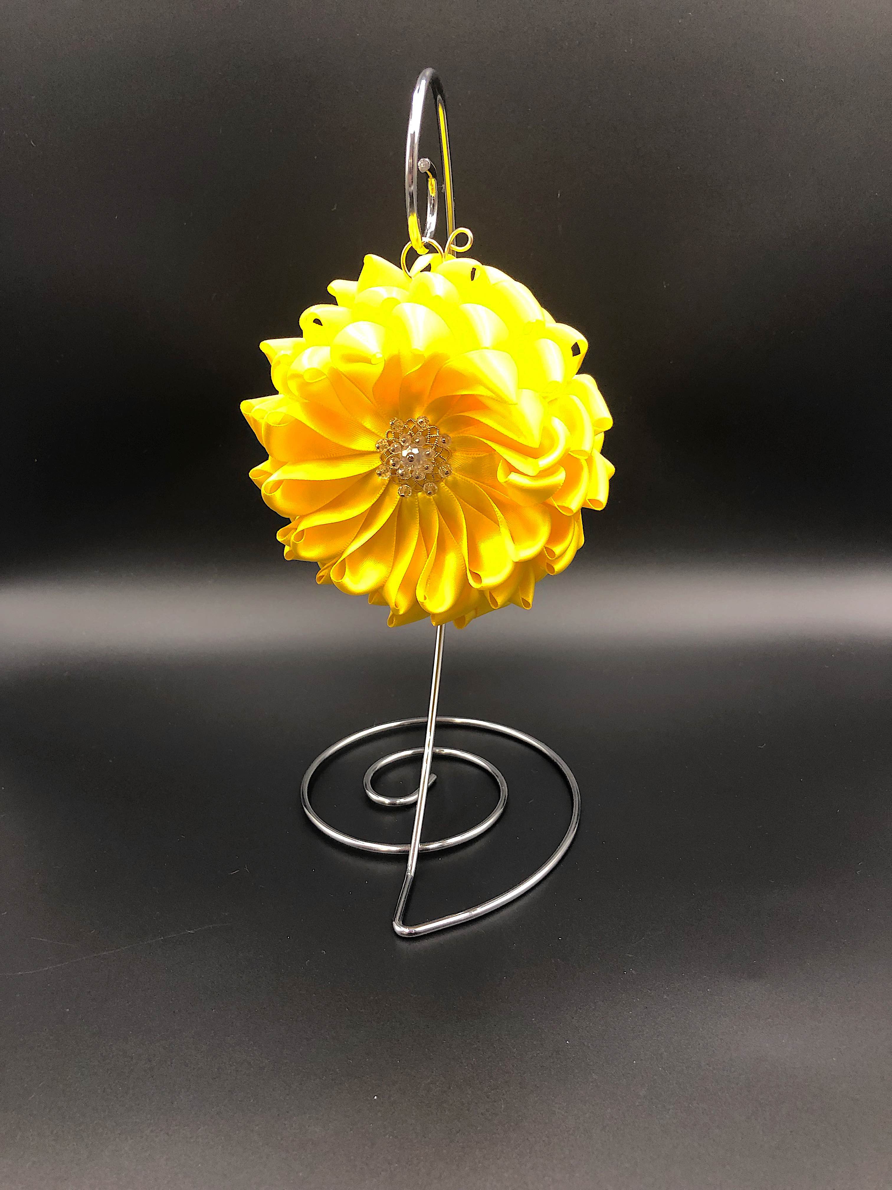 Solid%20Yellow%204